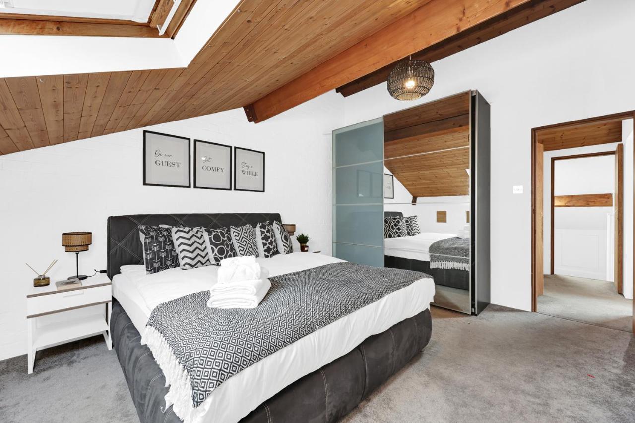 Large Industrial Style 2 Bedroom Short Term & Flexible Renting Canary Wharf With Free Wifi Apartamento Londres
