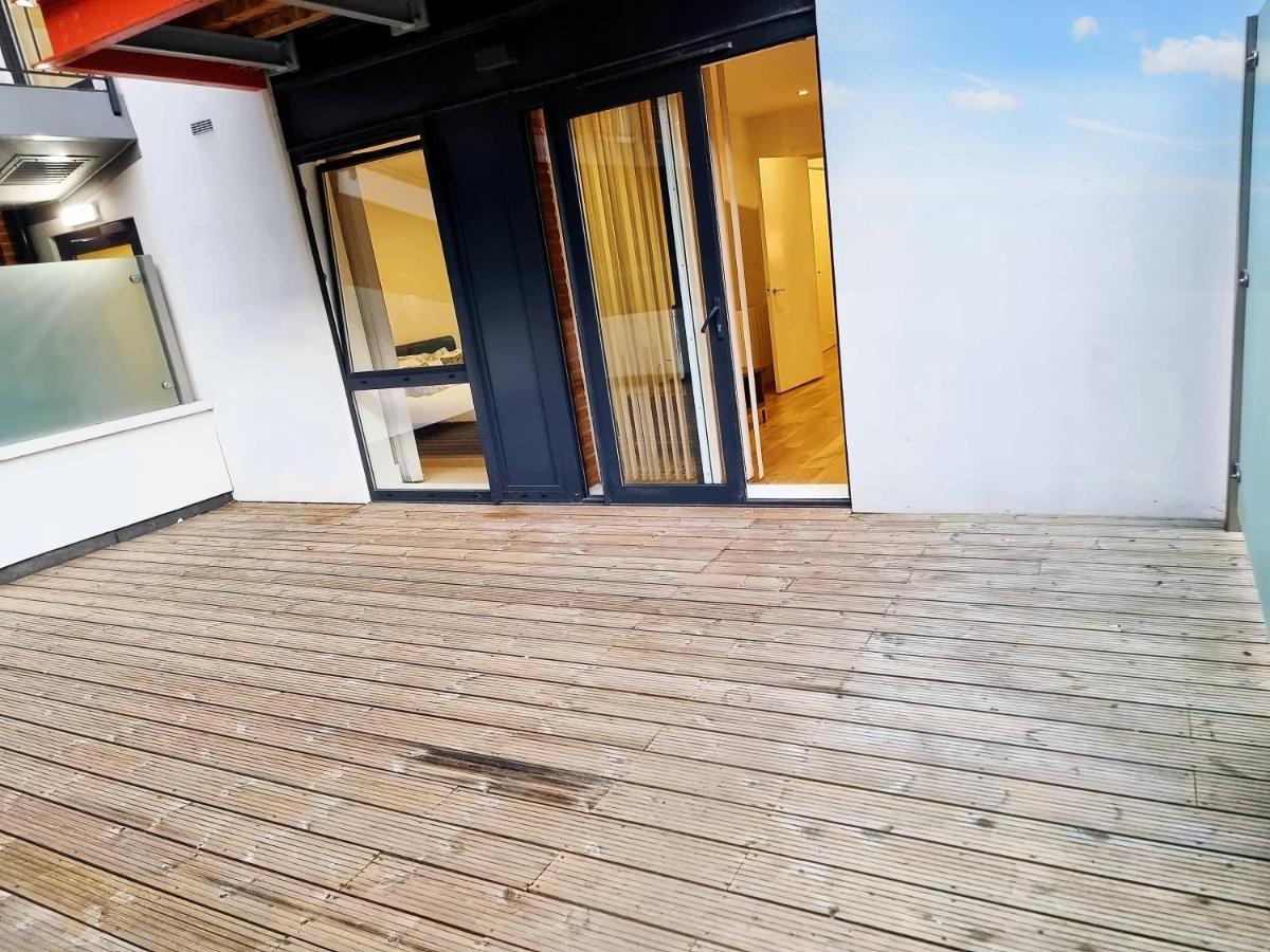 Your Riverside 2 With Private Balcony Appartement *