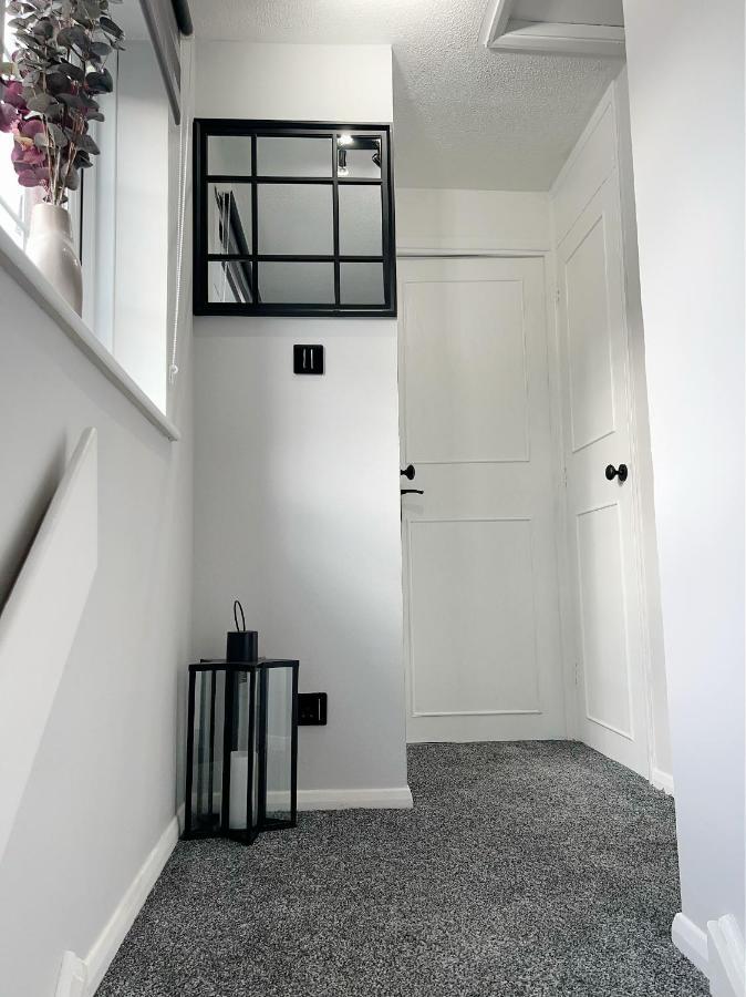 Stunning In Beckton With Private Entrance Сasa de vacaciones *