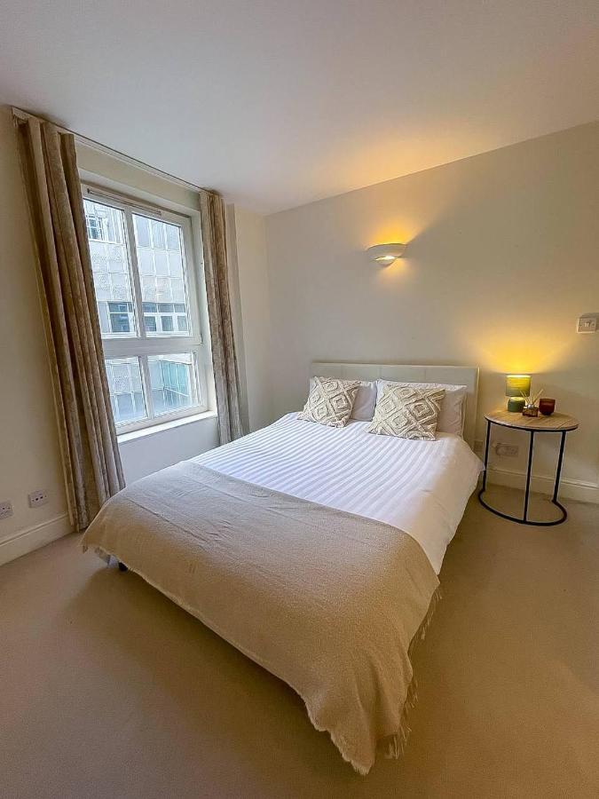 Luxury 2 Bedroom In Central At Affordable Rates *