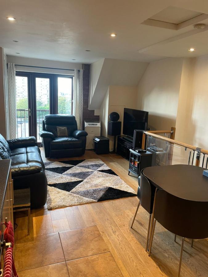 Modern Duplex With Great Views Of The River Thames Apartamento