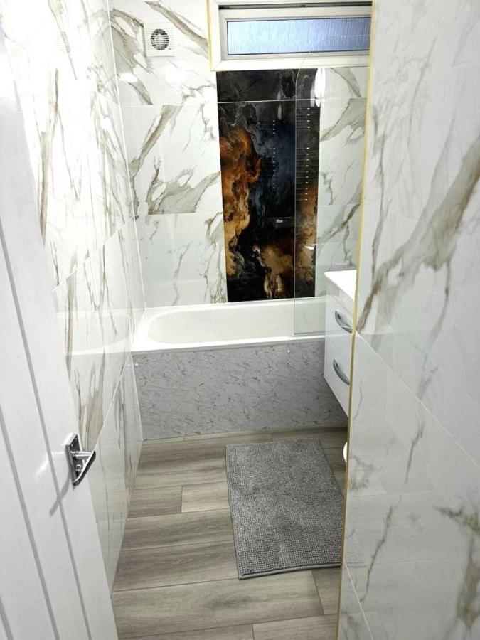Apartment Stylish At Carlton Grove *