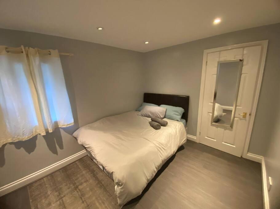 Spacious 2 Bedroom Flat * Londres
