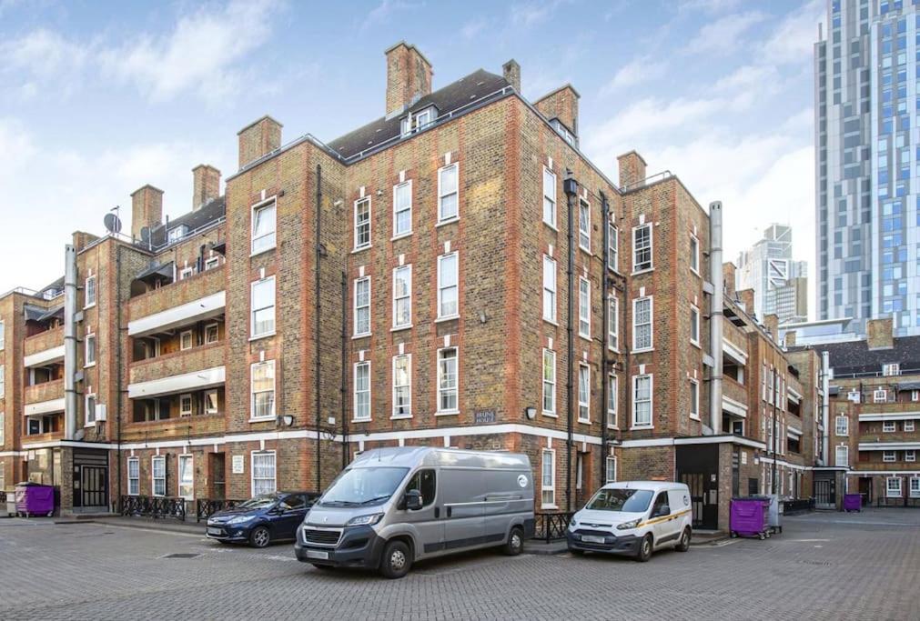 Amazing Property In Zone 1 Apartment London
