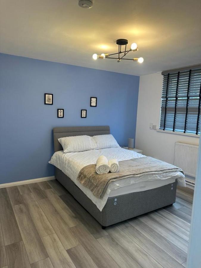 Stylish At Carlton Grove * London