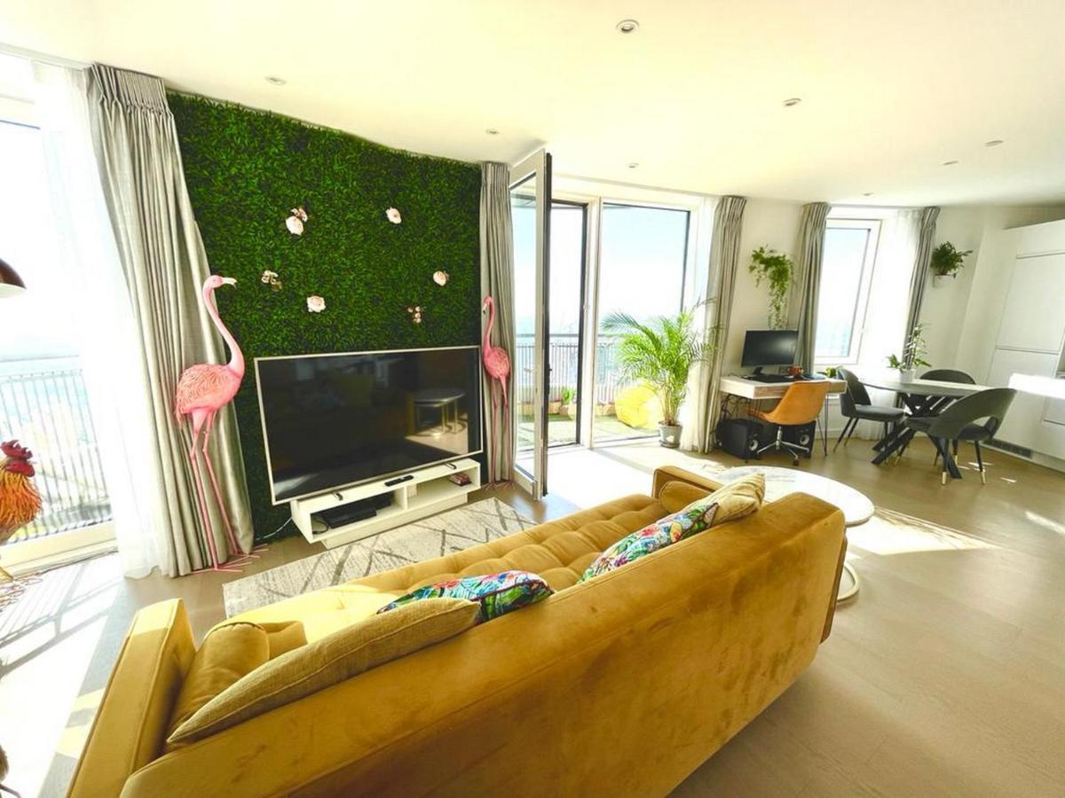 Stylish 1-bedroom With Stunning Views Apartamento Londres