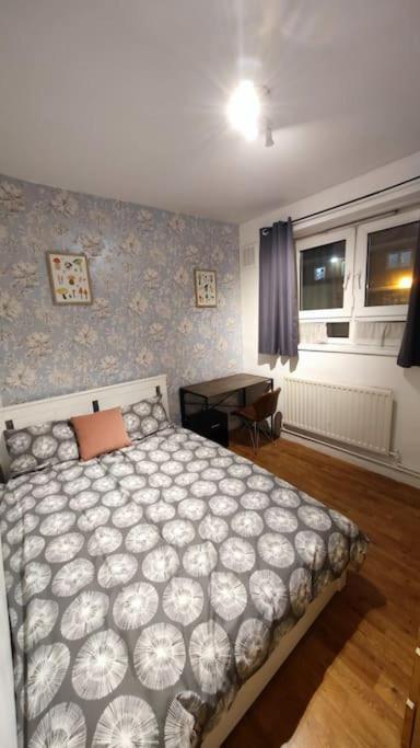 Apartamento Spacious Flat With 2 To 3 Bedrooms
