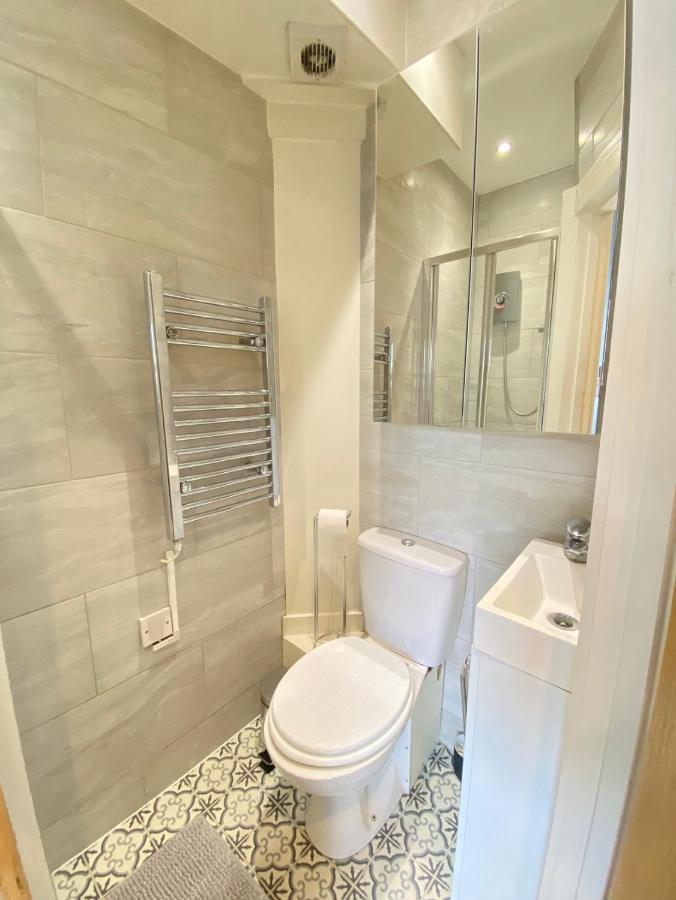 En-suite Near Stratford In A