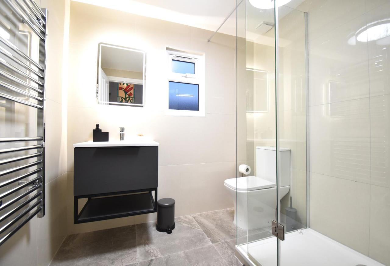 Stunning 3 Bed Apartment London