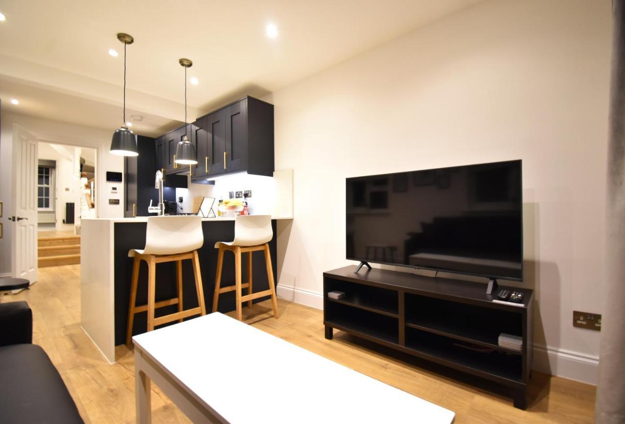 Stunning 3 Bed * London