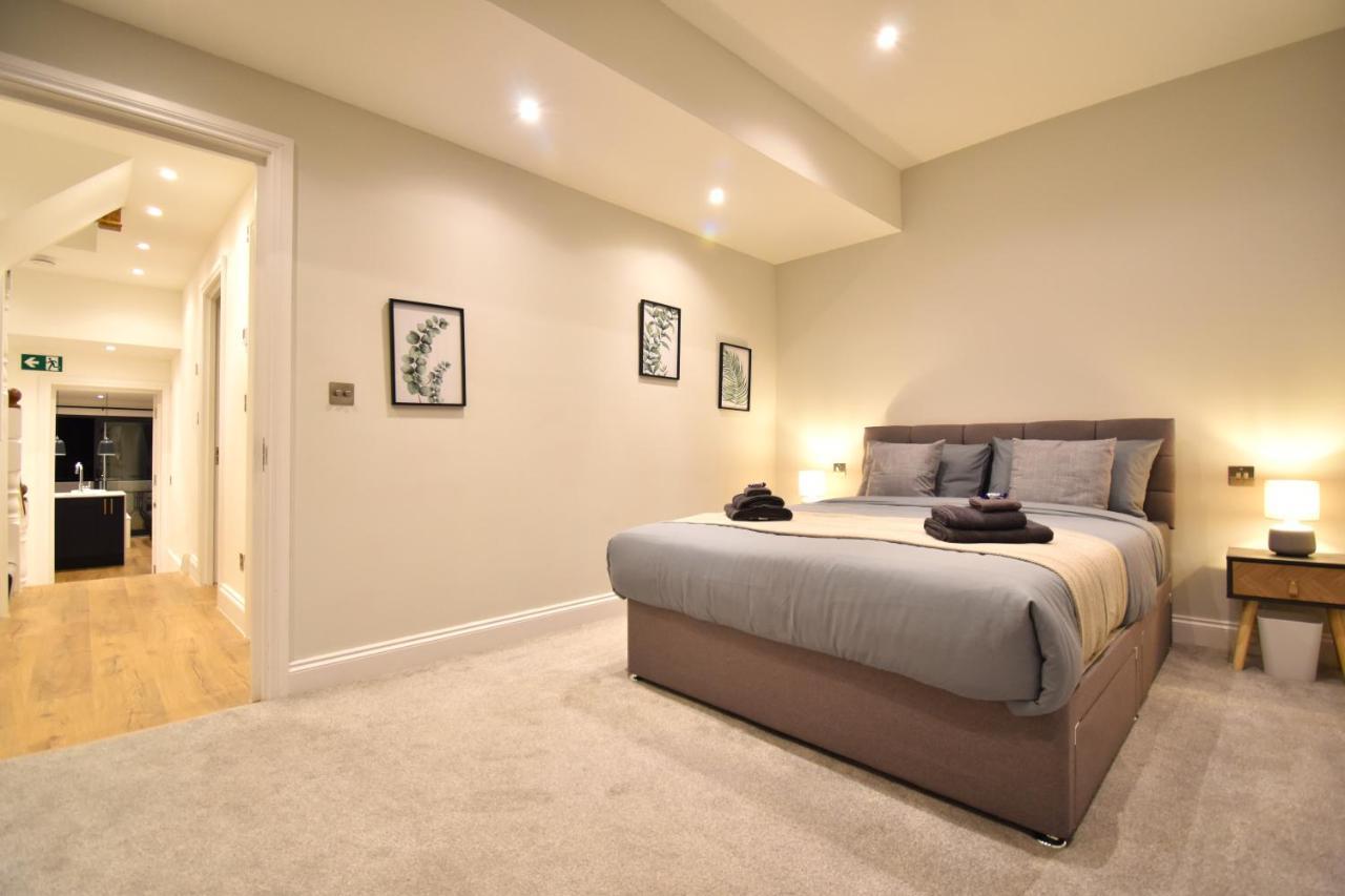 Apartment Stunning 3 Bed *