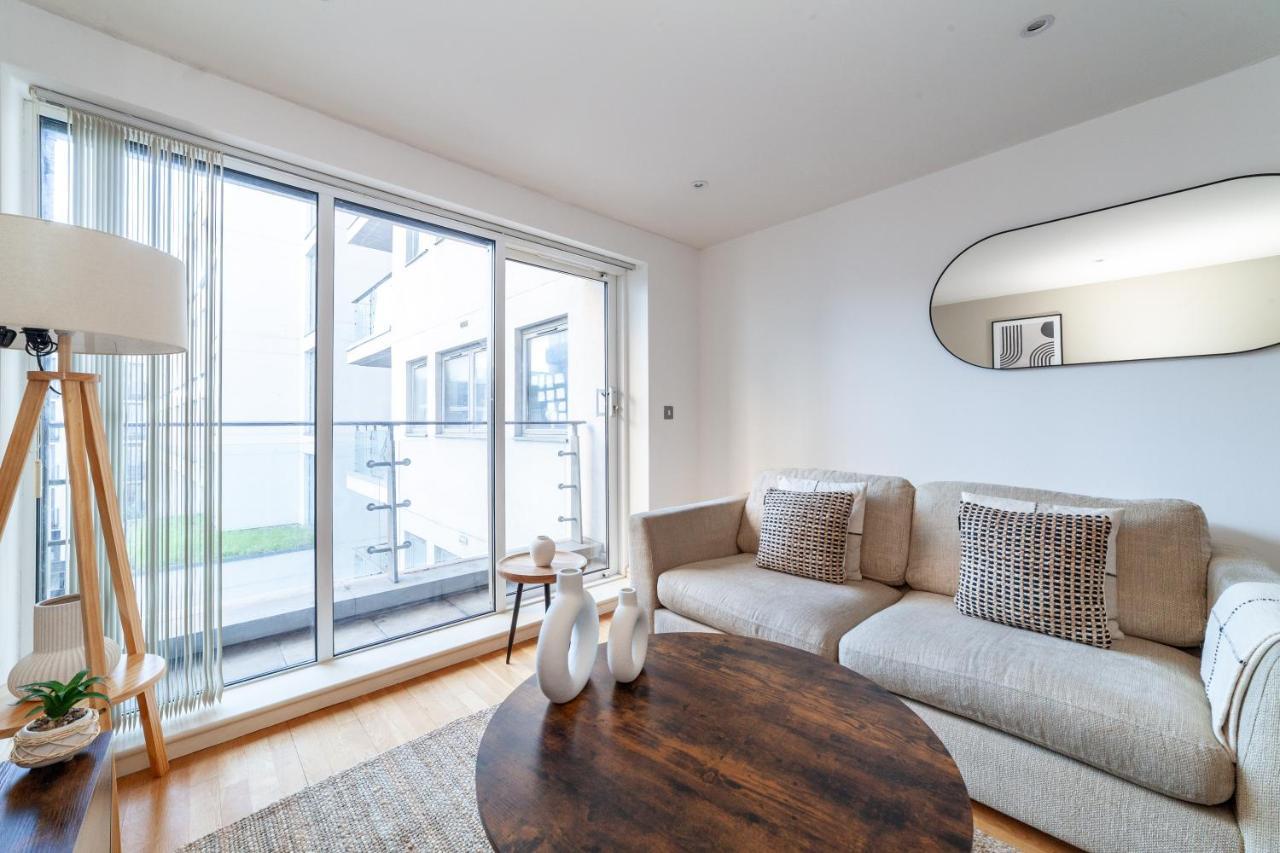 Apartment The Bridge Collection London