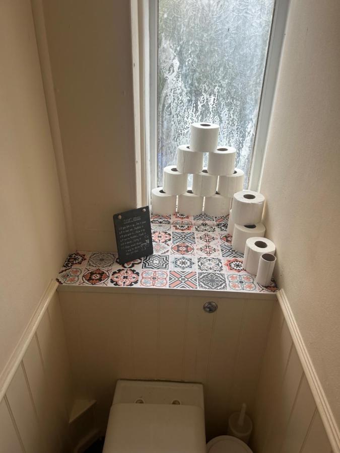 Spacious Bright Double * London
