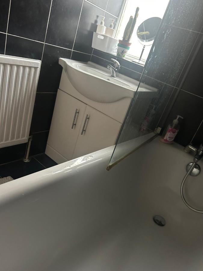 Spacious Bright Double *
