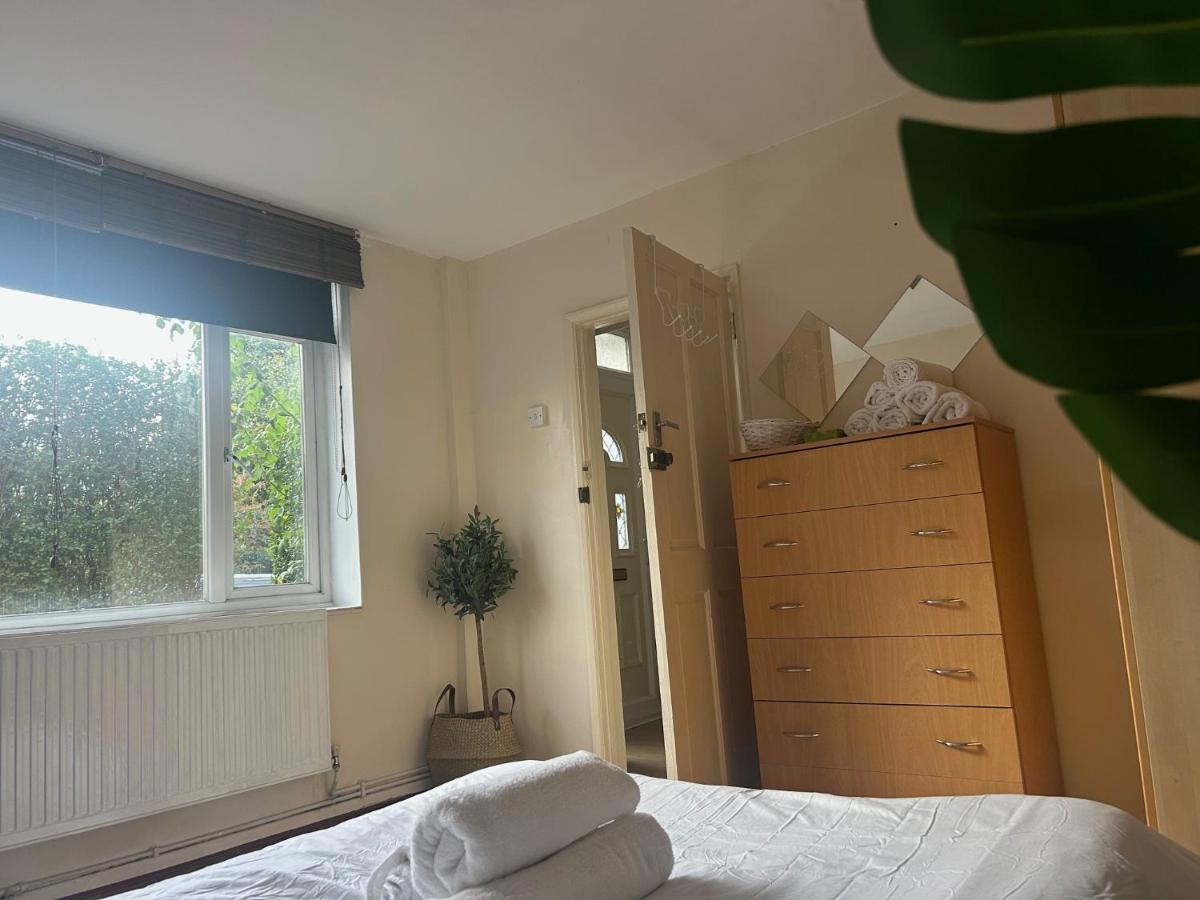 Spacious Bright Double Privatunterkunft *