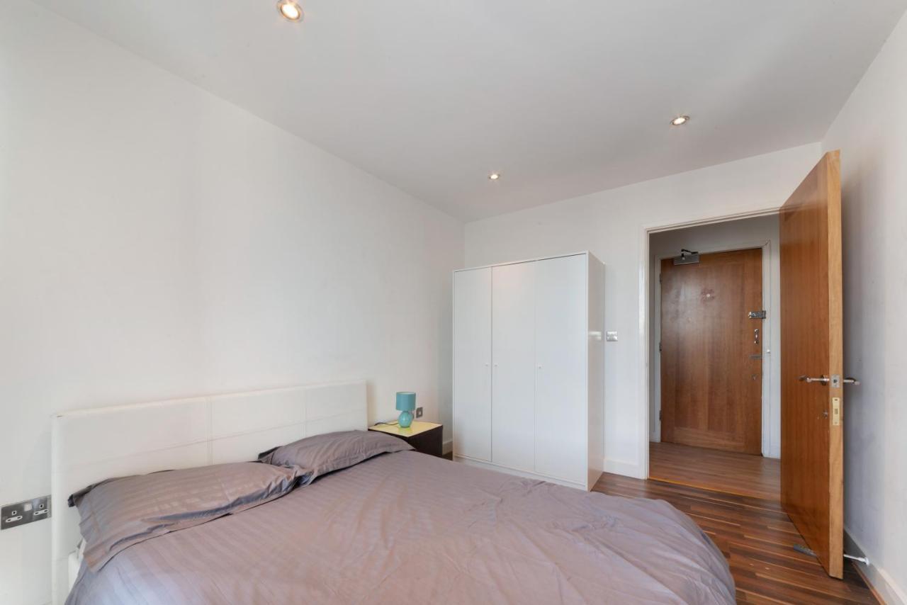 Excel 3 Bedroom Near City Airport And O2 Arena Appartement *