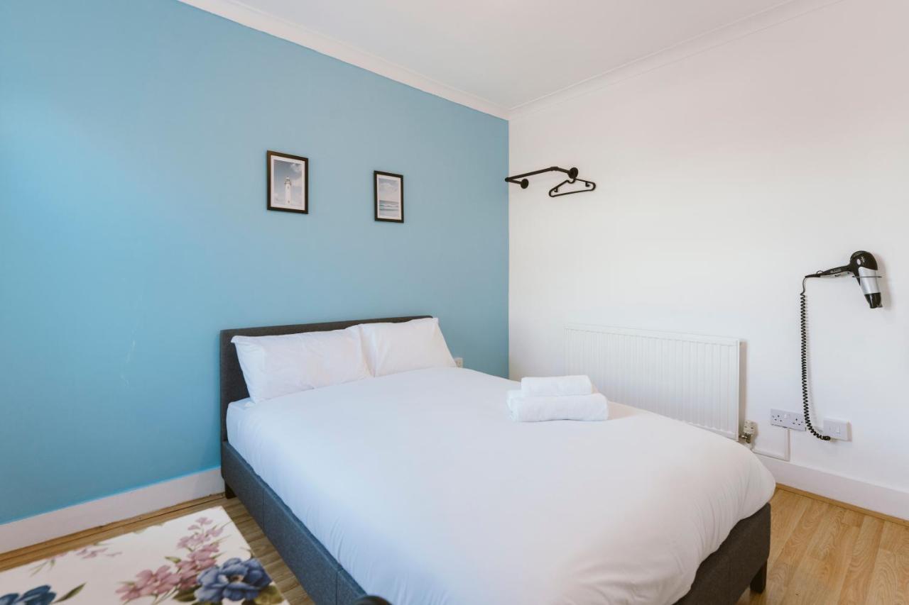 Pensión Stratford Cosy - 37 *