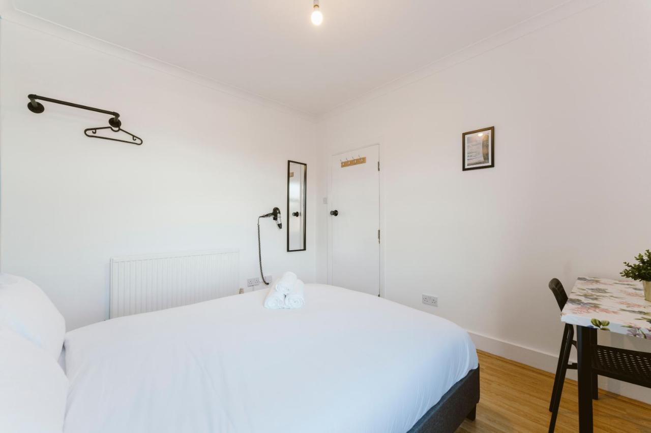 Pensión Stratford Cosy - 37 *