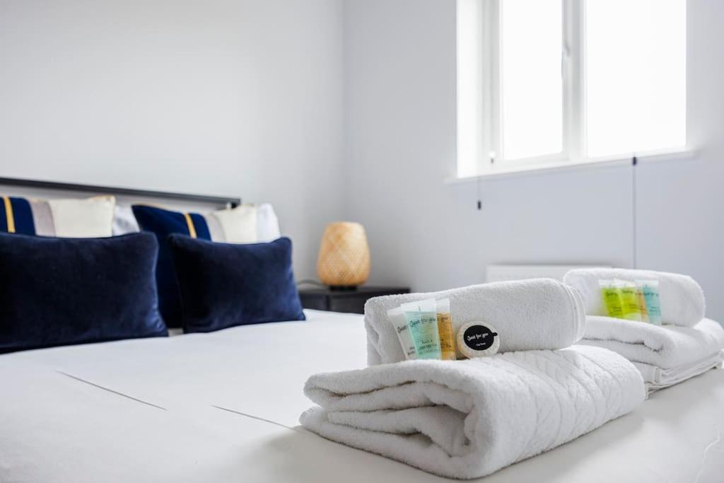 Сasa de vacaciones Stylish 3-bed East Contractors Parking Sleeps 5 Near Excel *