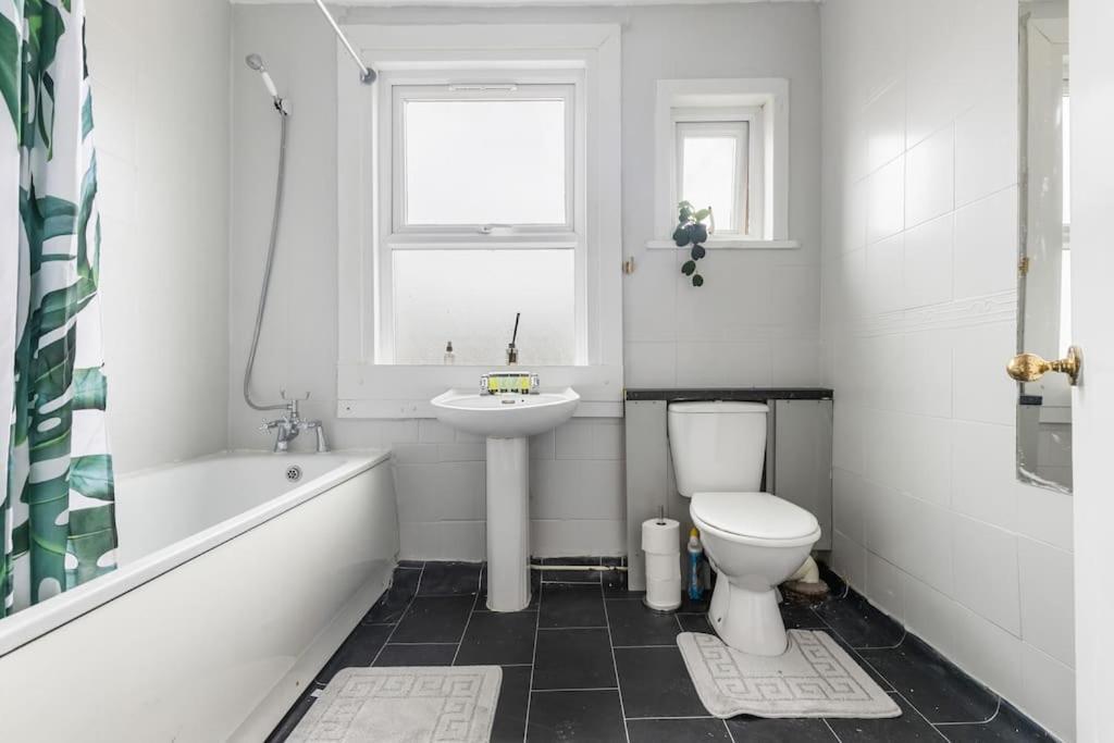 Cosy 3 Bed Flat 15mins To Kings Cross *