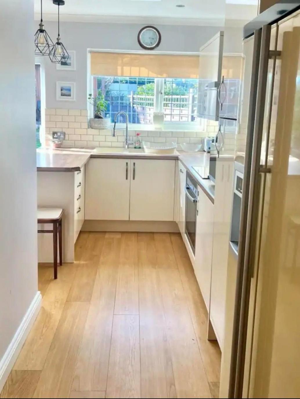 Gorgeous One Bedroom With Jacuzzi Bath * Londres