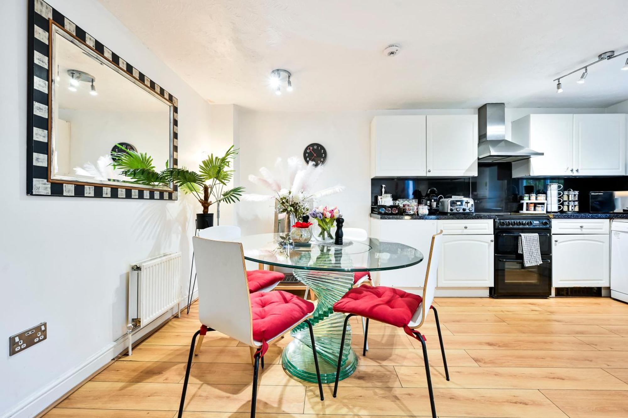 Apartment Destination Docklands