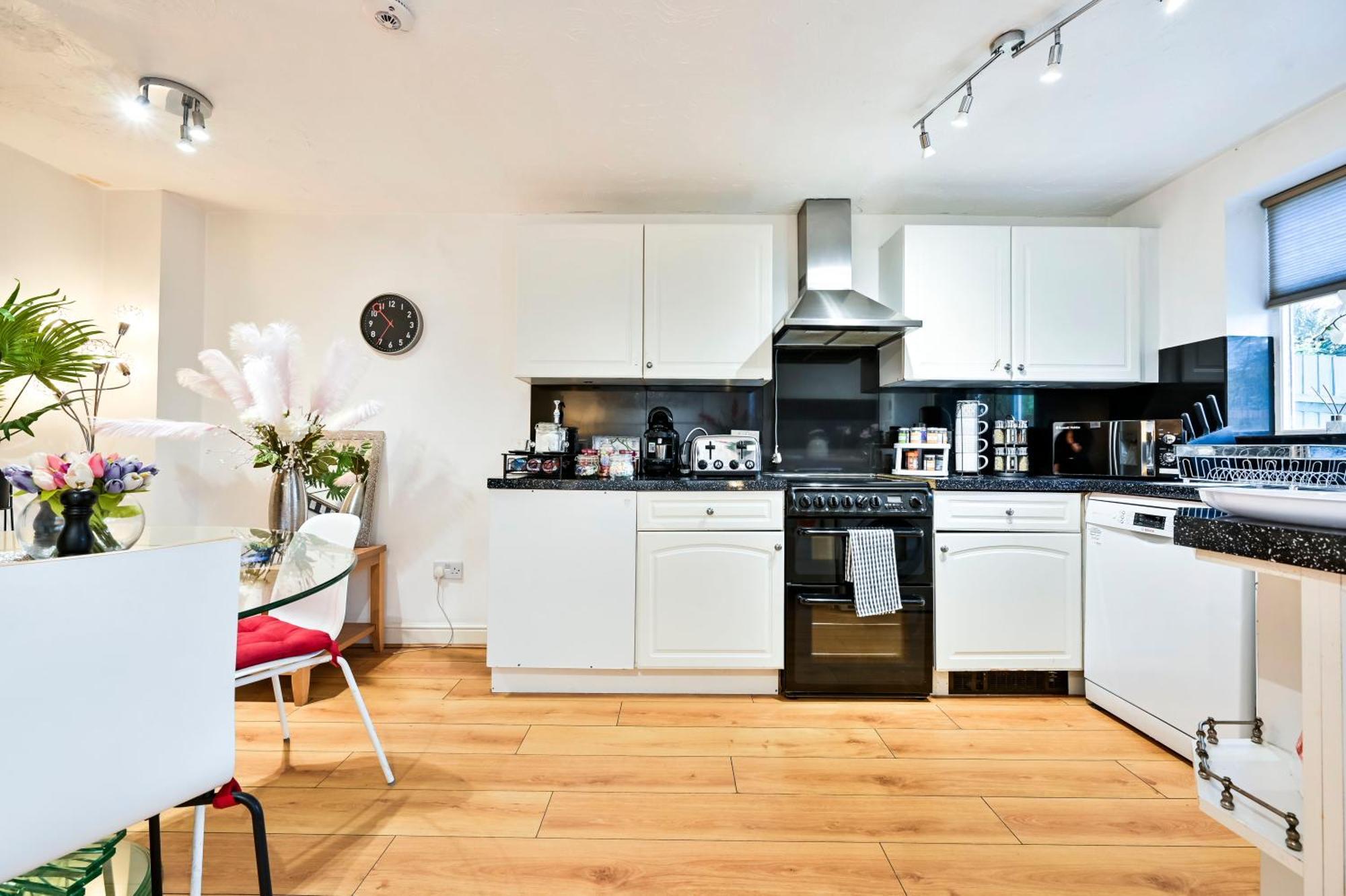 Destination Docklands Apartment