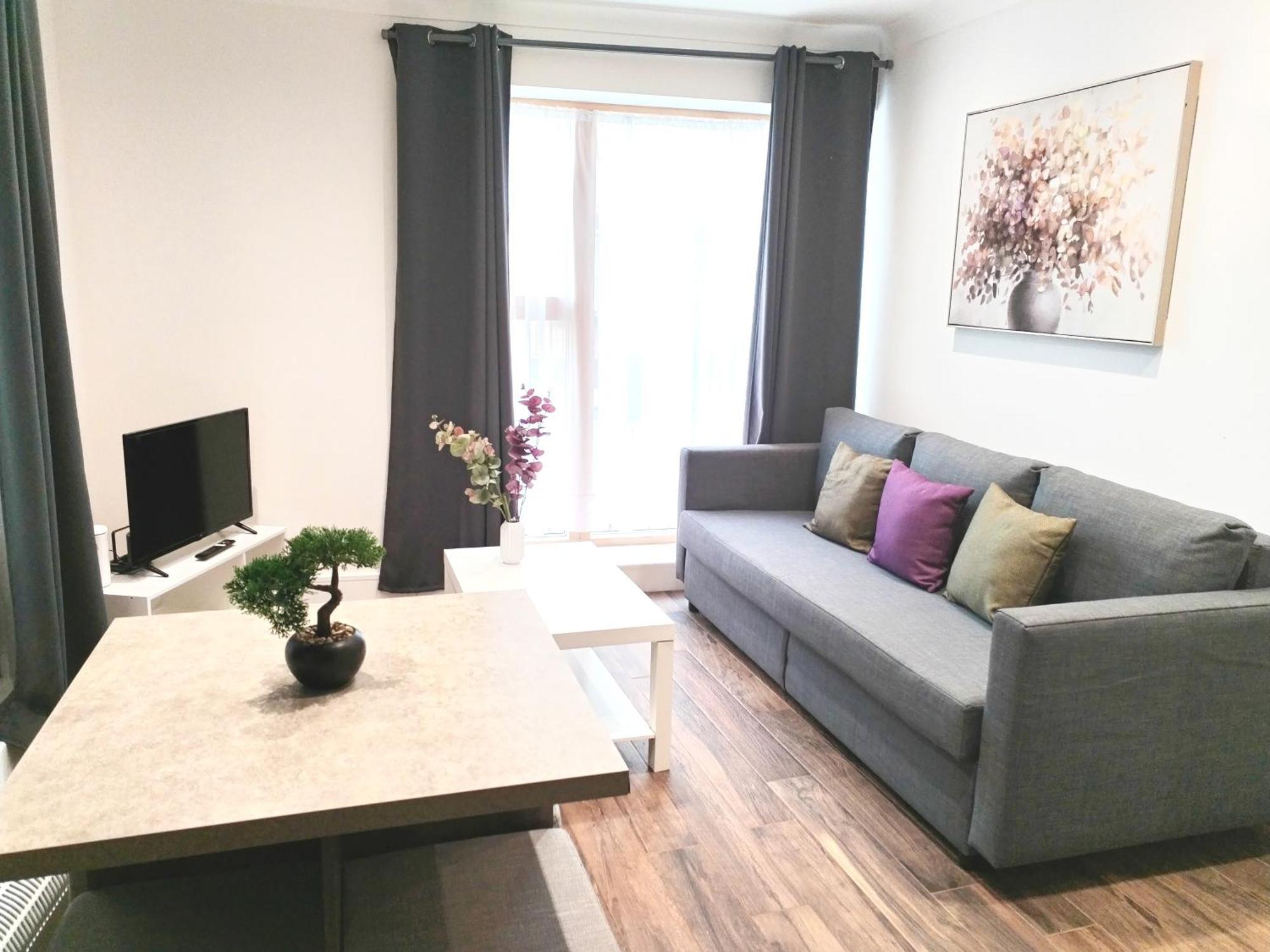 Luxury Near Centre, Near Train Station, E1 Apartamento