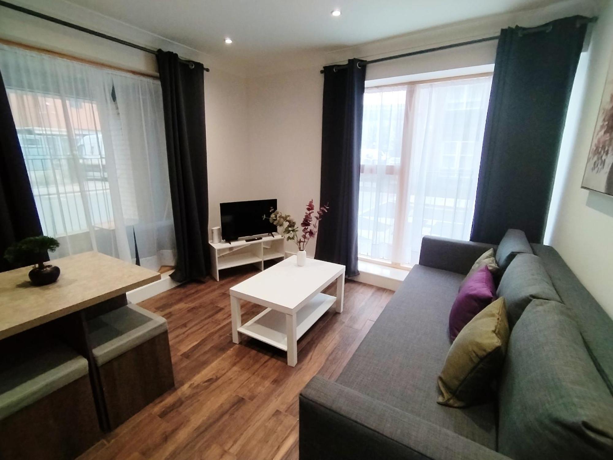 Luxury Near Centre, Near Train Station, E1 Apartamento