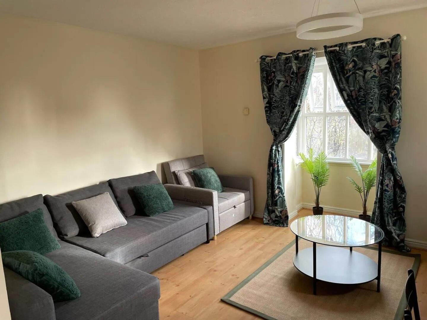 4min Walk Uni Of East 1br Londen