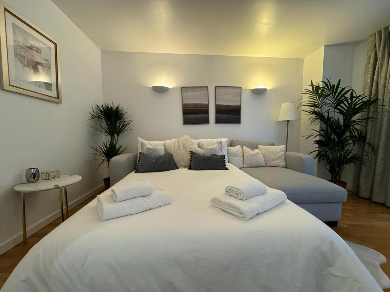 Apartment Luxury In Canary Wharf London