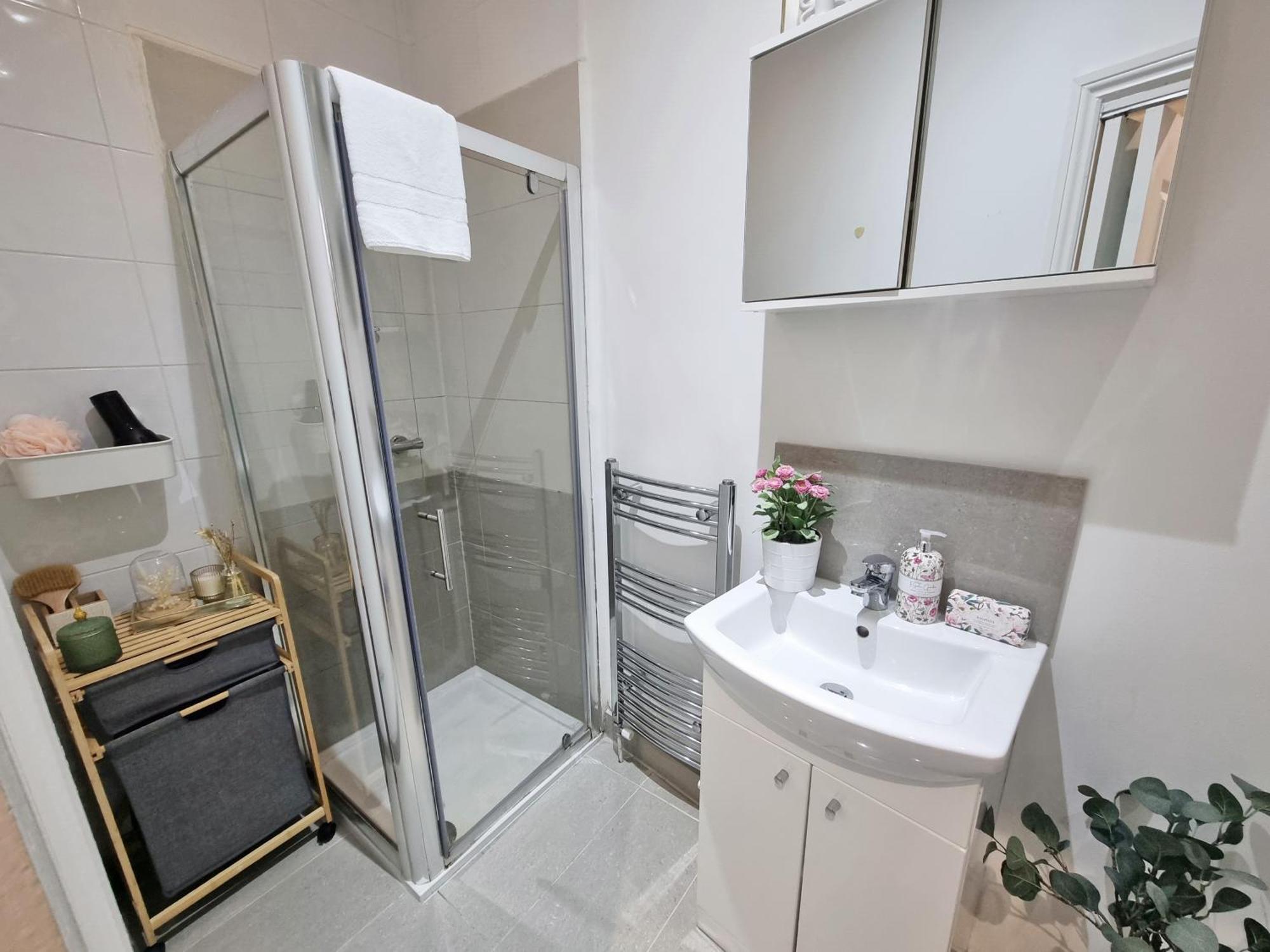 4bed/3bath 8min To Bridge *