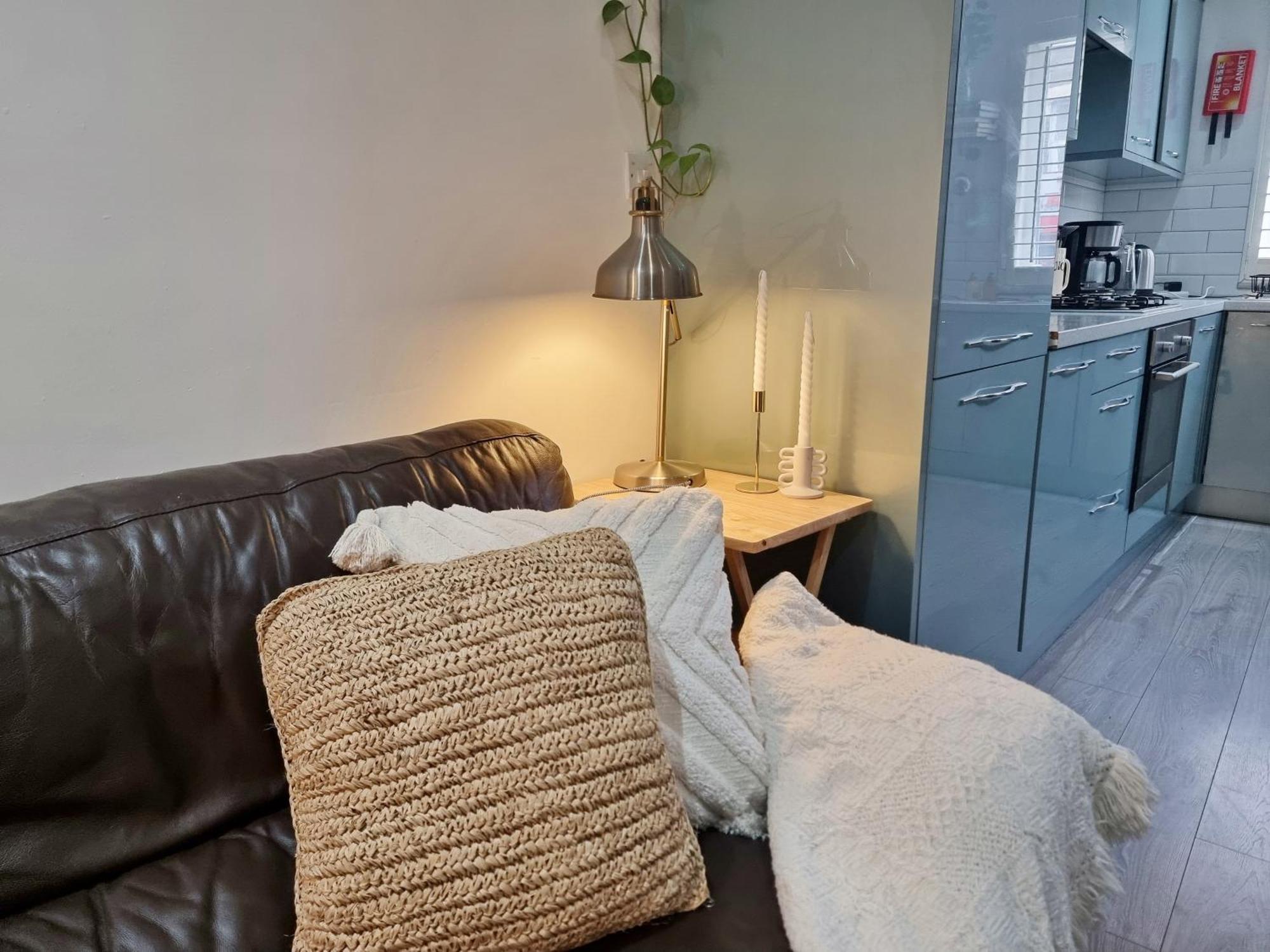 4bed/3bath 8min To Bridge