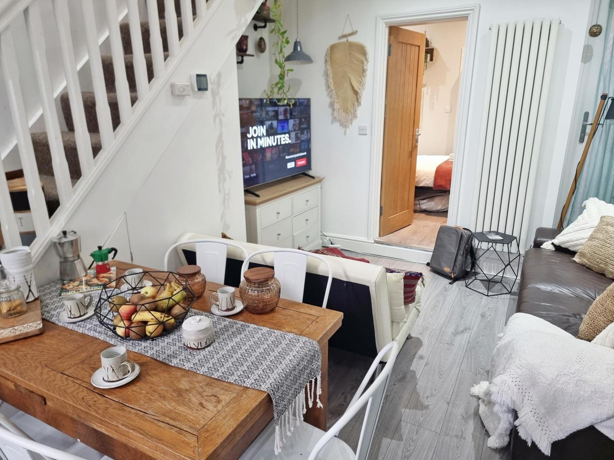 4bed/3bath 8min To Bridge