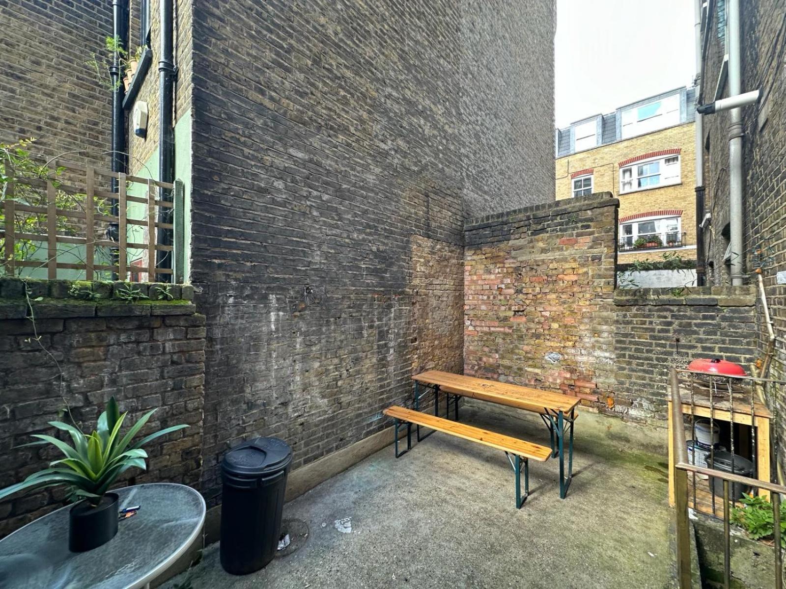 Whitechapel Station Londres