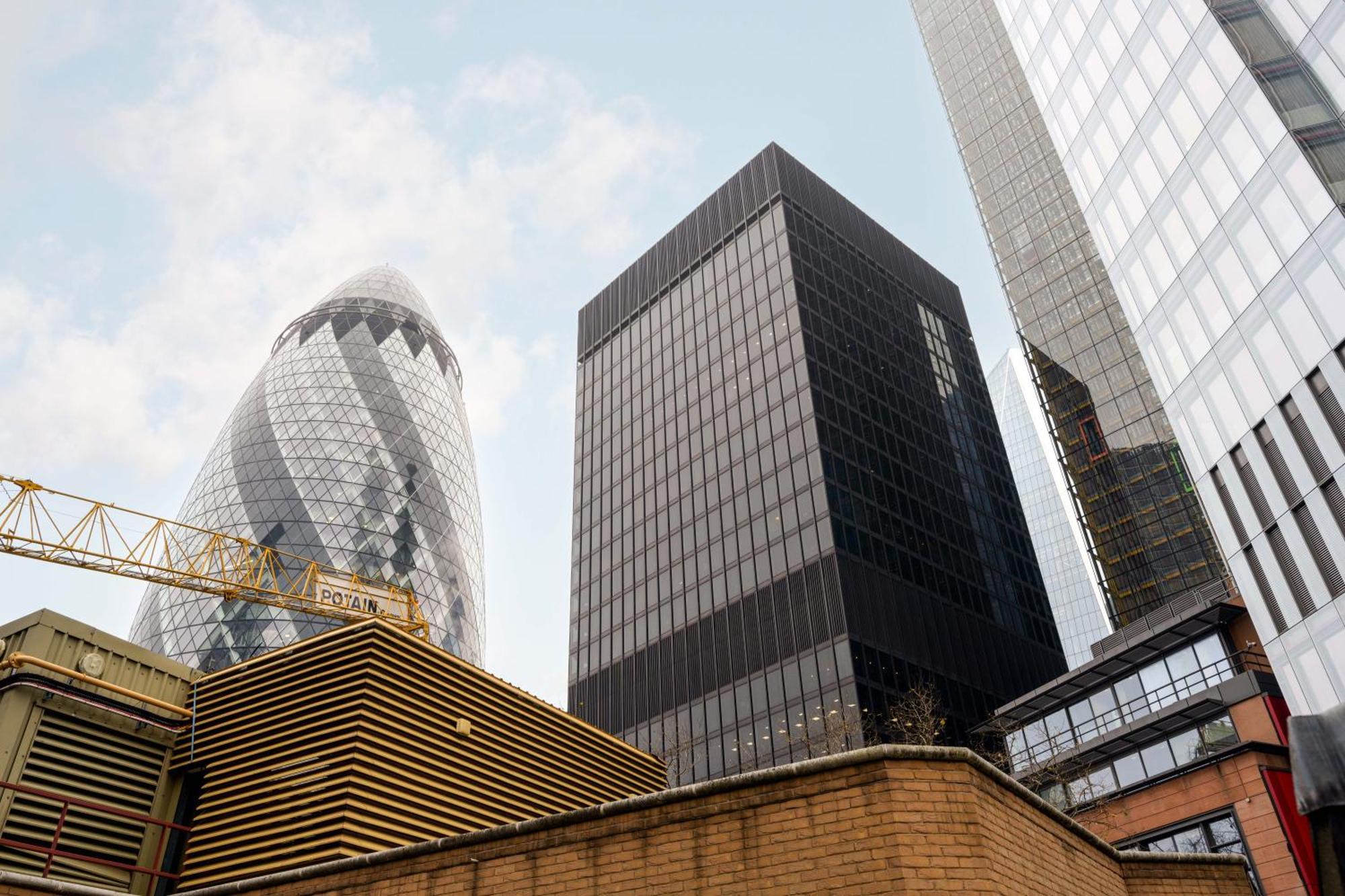 1, 48 Bishopsgate By Living * London