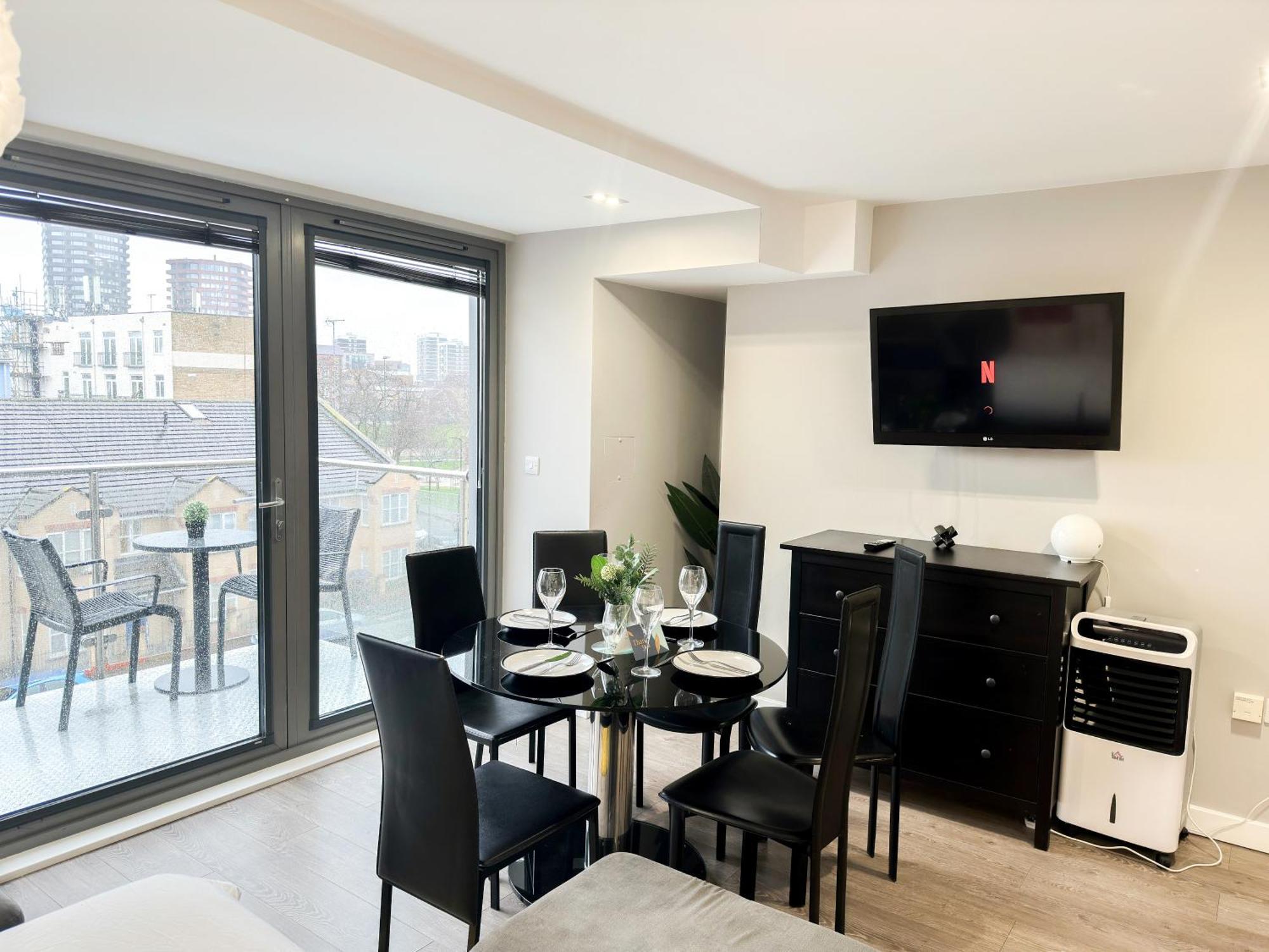 Contemporary With Private Terraces In Shoreditch, Hoxton, Islington