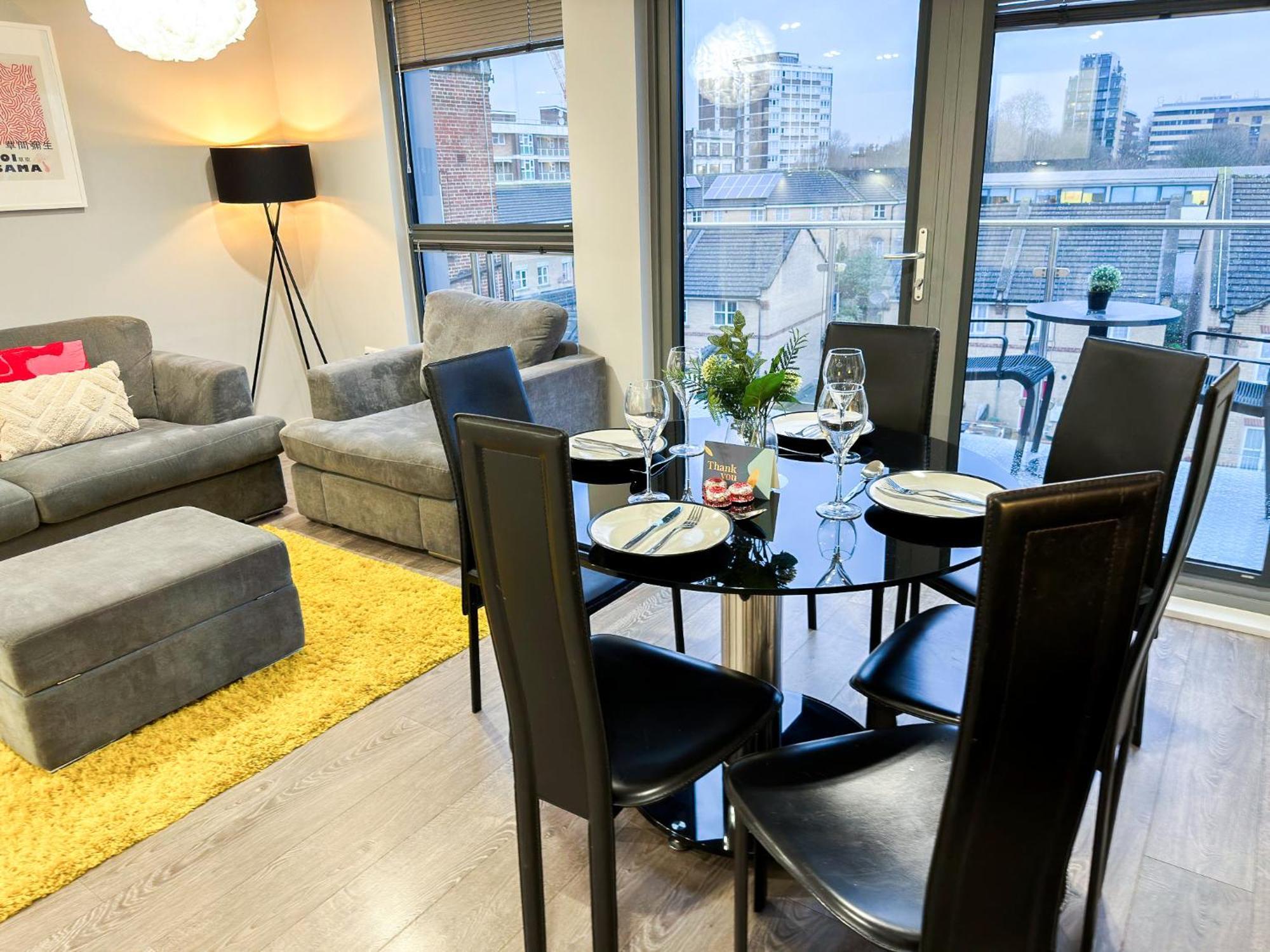 Contemporary With Private Terraces In Shoreditch, Hoxton, Islington * Londres