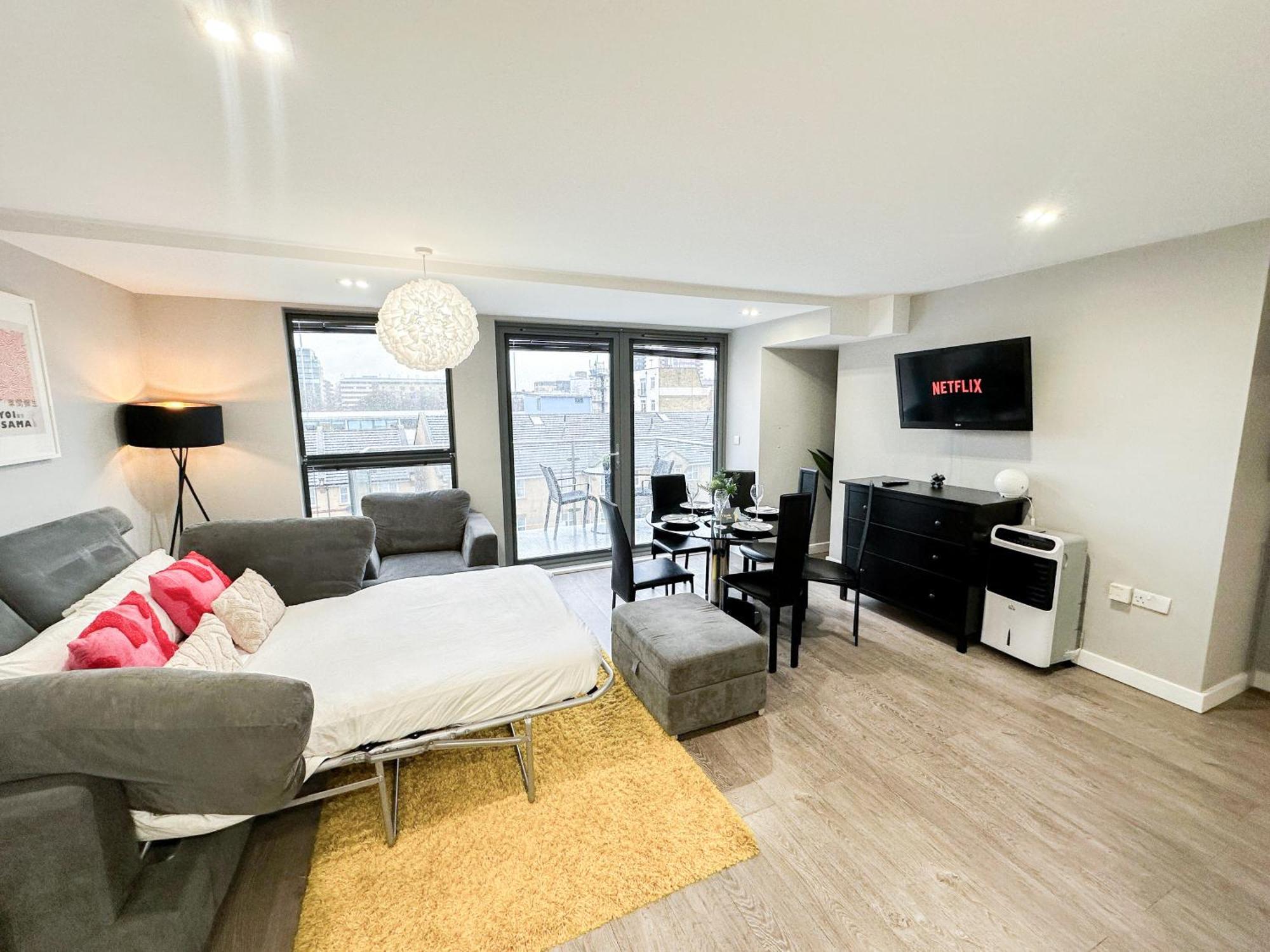 Contemporary With Private Terraces In Shoreditch, Hoxton, Islington Apartamento