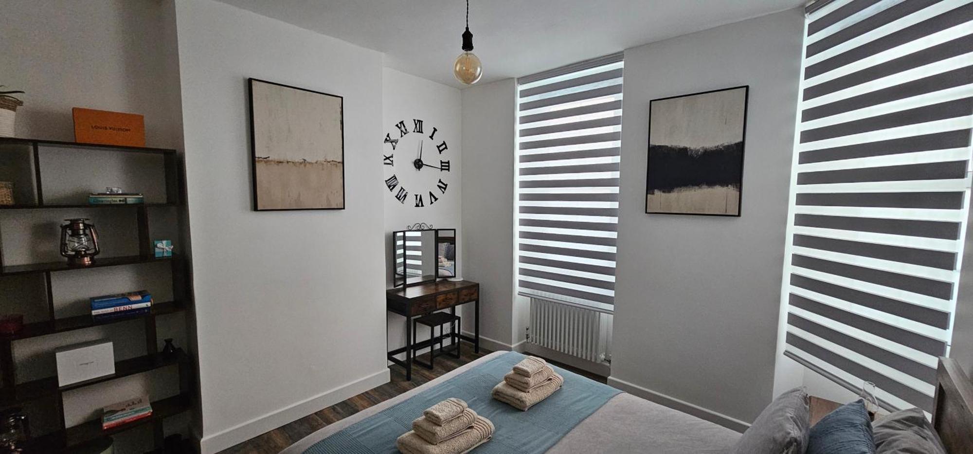 Accommodatie bij particulieren Tower Bridge Spacious King Bedroom With Extra Large Windows
