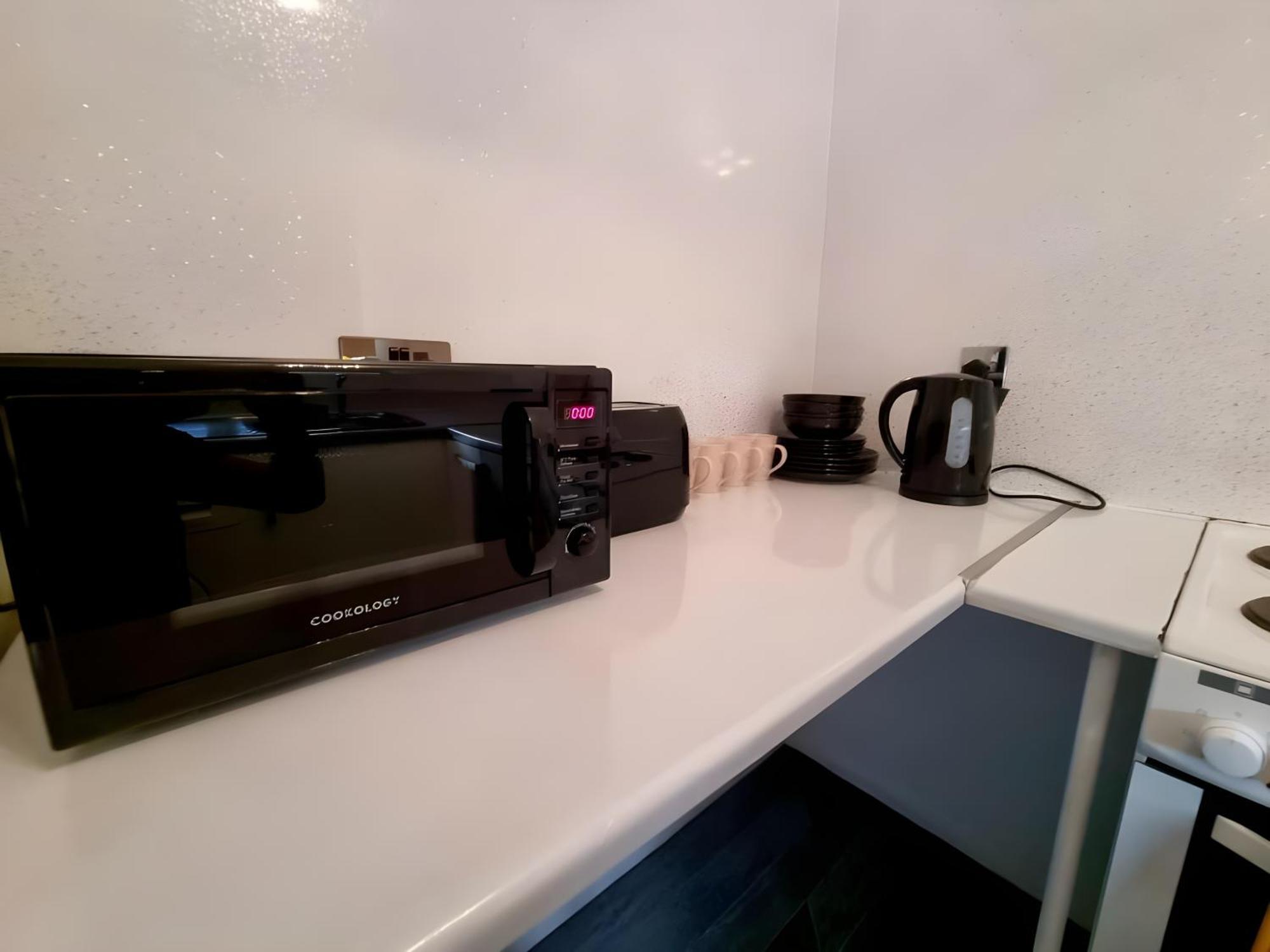 Sleek & Stylish - E15 With Parking Apartamento Londres