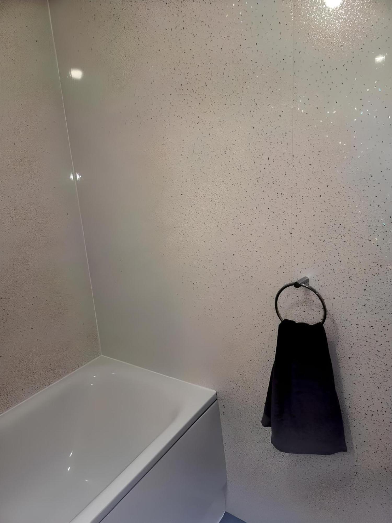 Apartamento Sleek & Stylish - E15 With Parking Londres