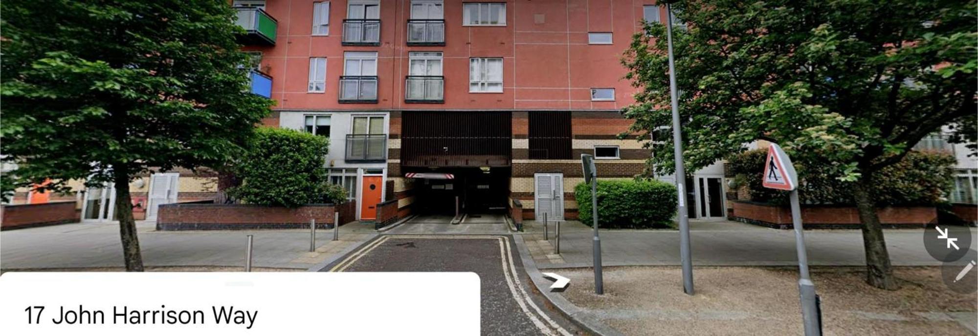 Apartment Lovely 3bd Flat, Parking, Sleeps Six Close To O2 *