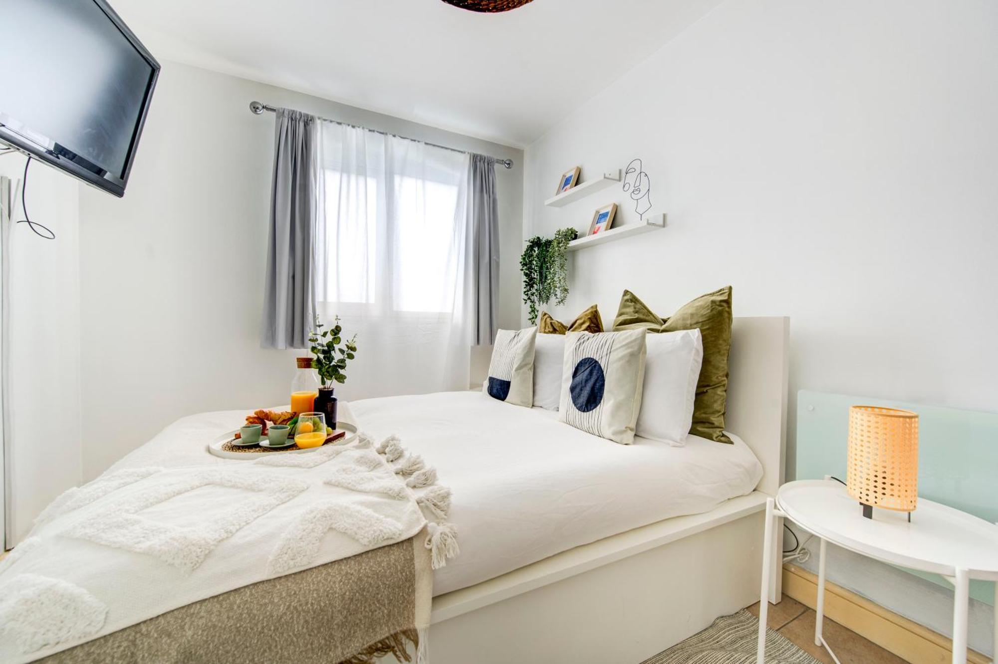 Boho Chic Tower Bridge Gem, Sleeps 8 * Londres