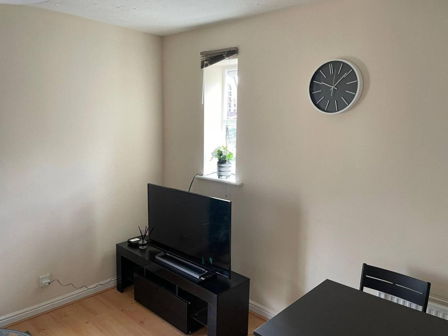 4min Walk Uni Of East 1br Londen