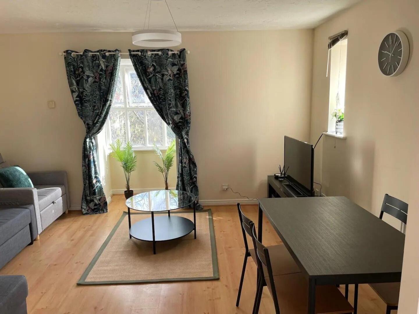 Appartement 4min Walk Uni Of East 1br *