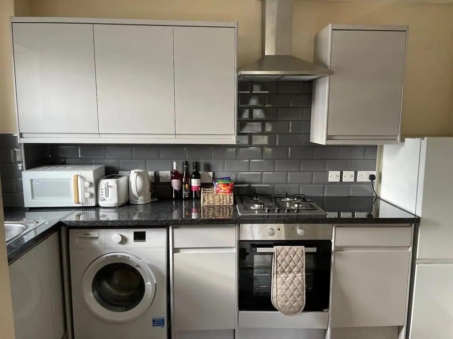 4min Walk Uni Of East 1br Appartement *