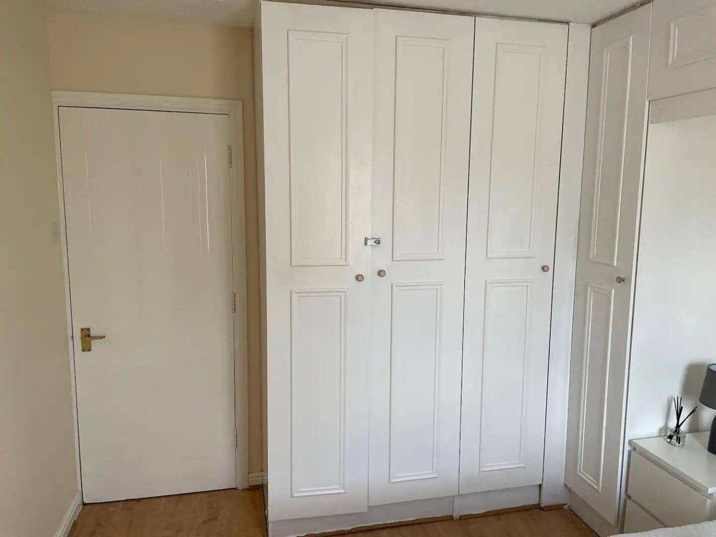 Appartement 4min Walk Uni Of East 1br