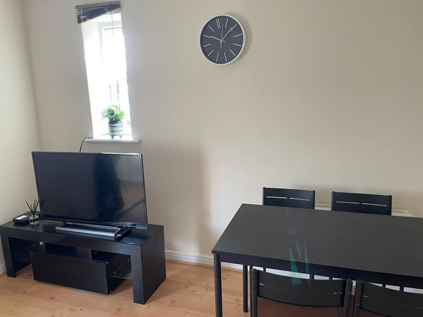 4min Walk Uni Of East 1br Londen