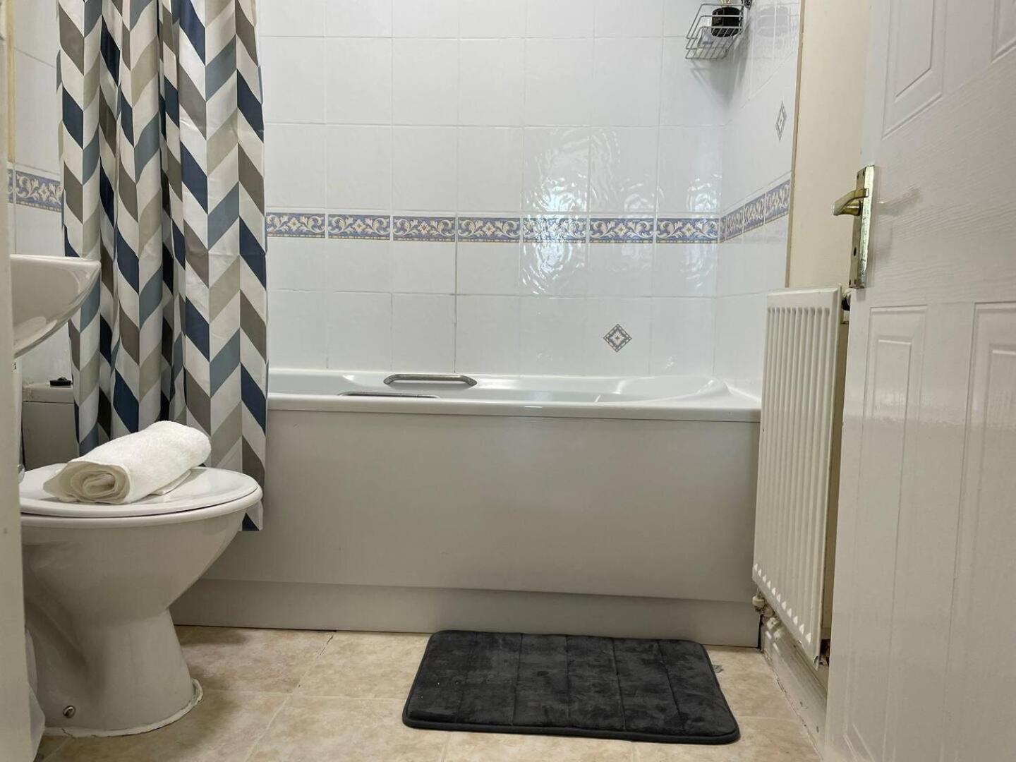 4min Walk Uni Of East 1br Appartement *